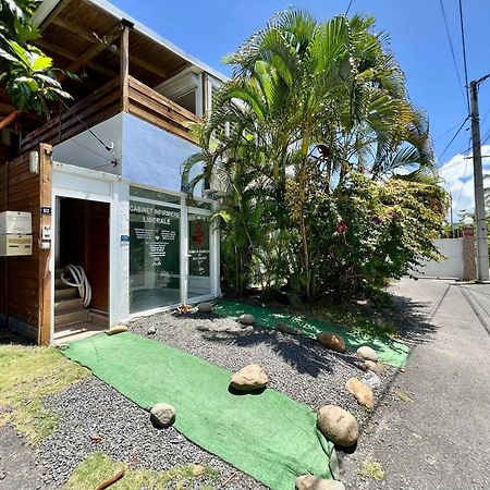Appartement Sainte Anne: Spacious Sea View with Jacuzzi Exterior photo